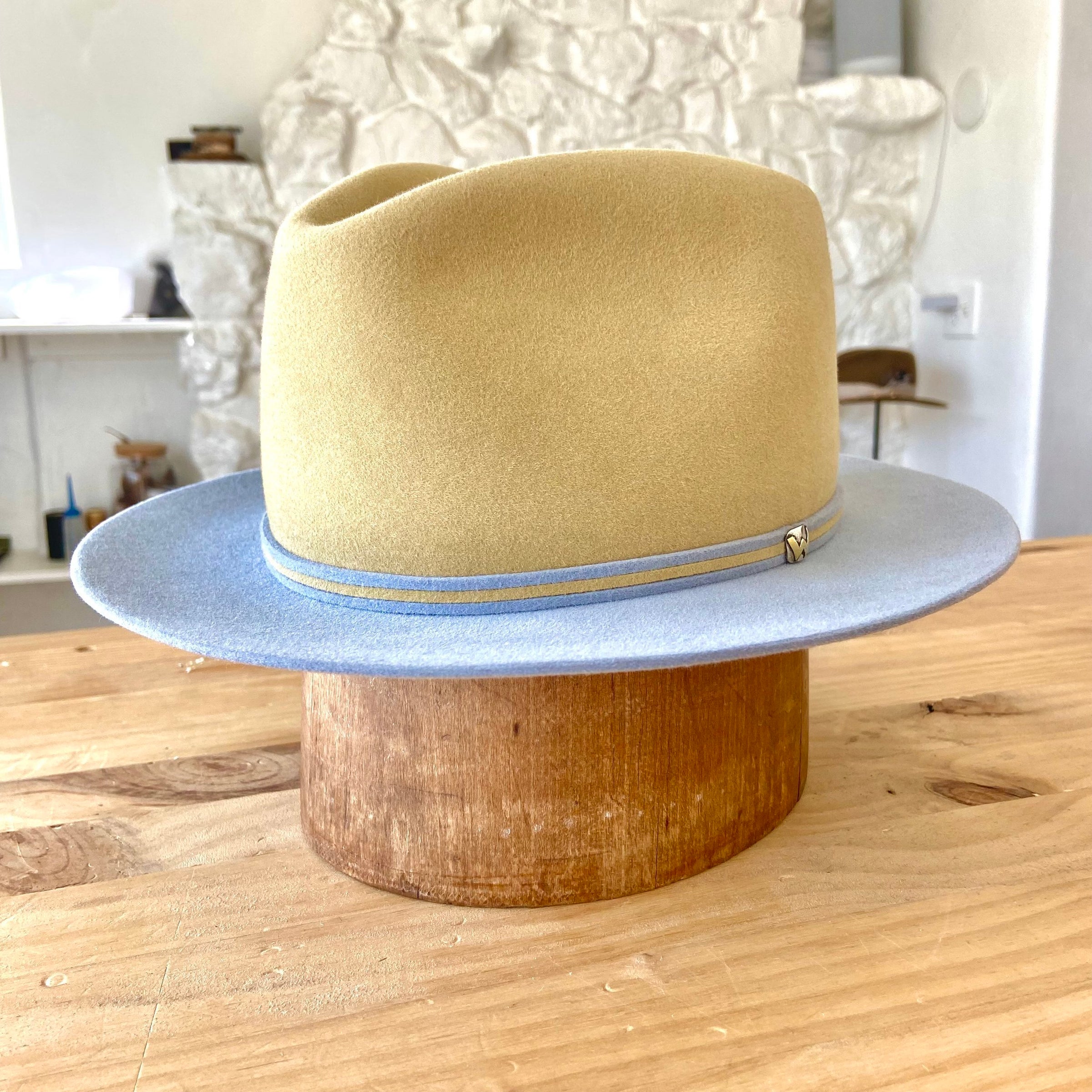 Nutria hat top